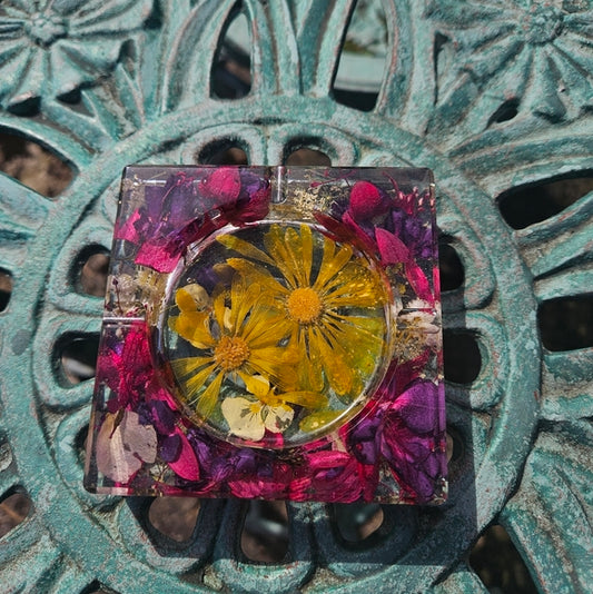 Beautiful REAL pressed flower tray🌼