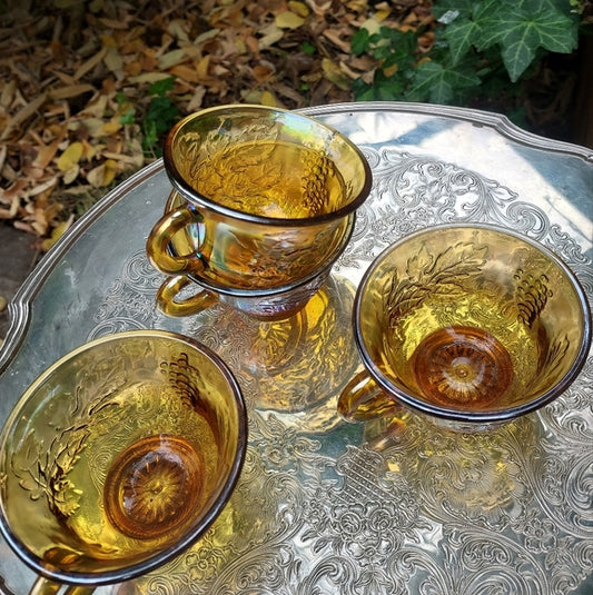 Vintage soul~4 Beautiful iridescent amber Indiana carnival glass cups!