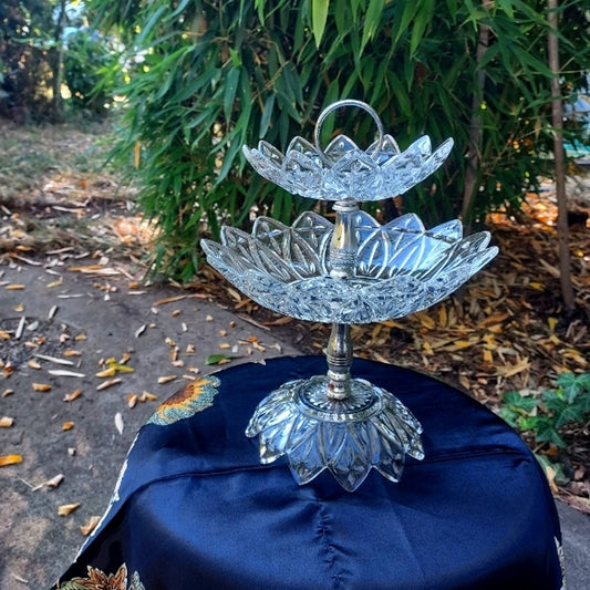 Vintage two tier tray ✨️
