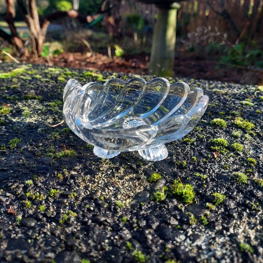 🌊Vintage Glass sea shell dish/trinket